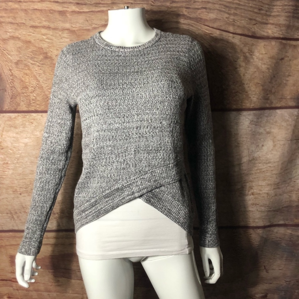 Olive Oak Women’s Knit  Shirt Size XS Gray